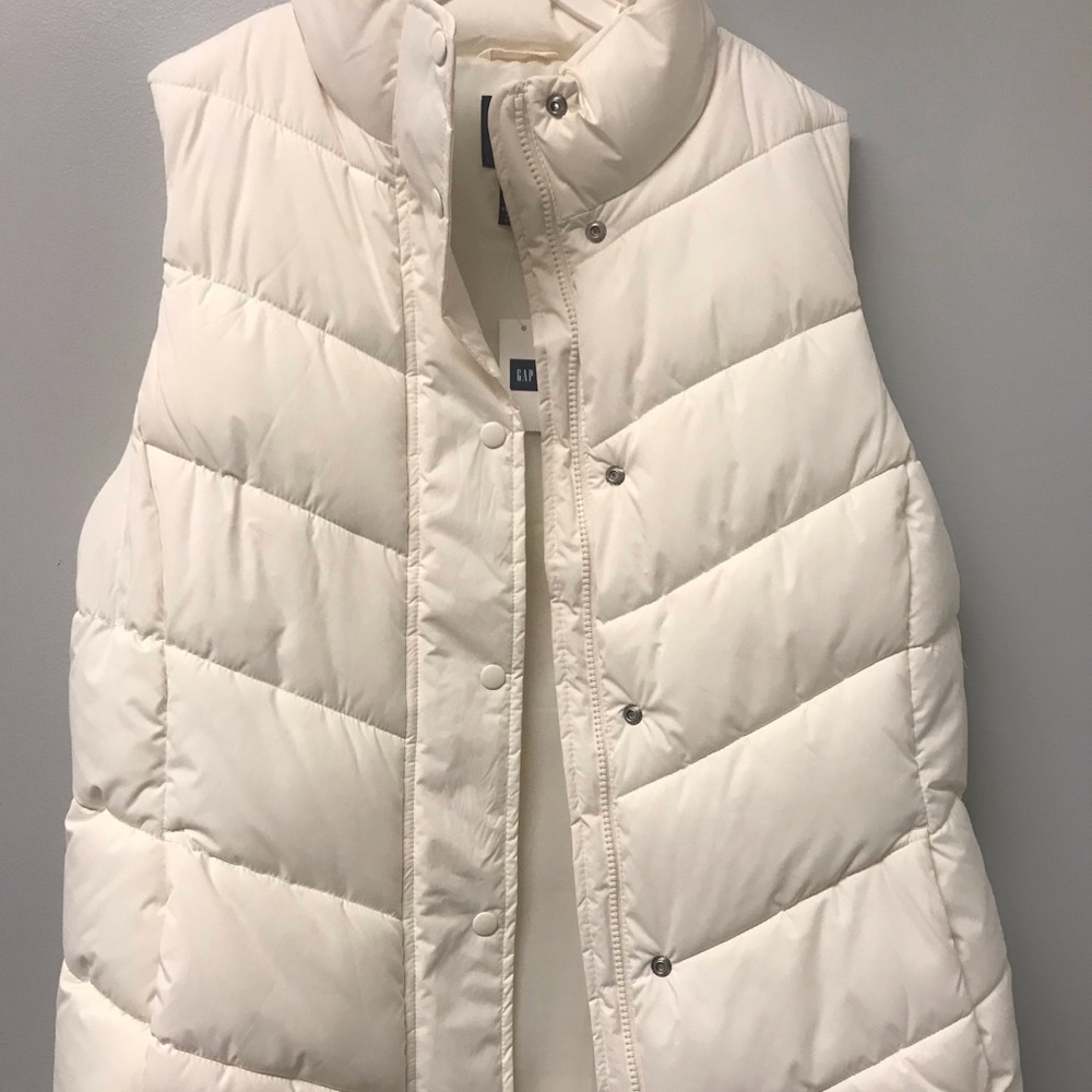 GAP puffer vest!